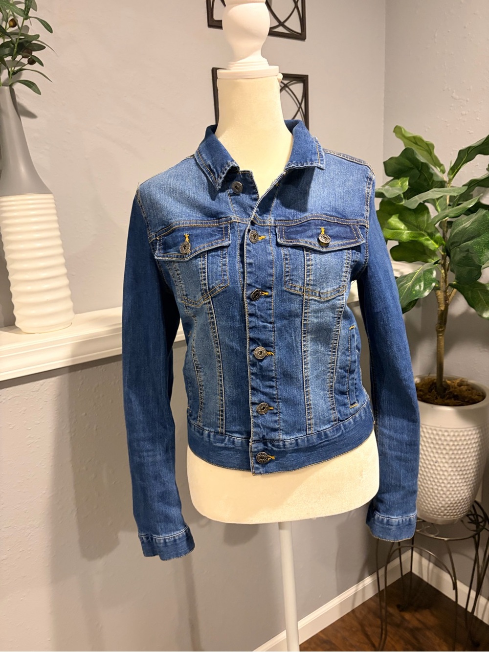 Love Tree Medium Blue Denim Jean Jacket - Women's